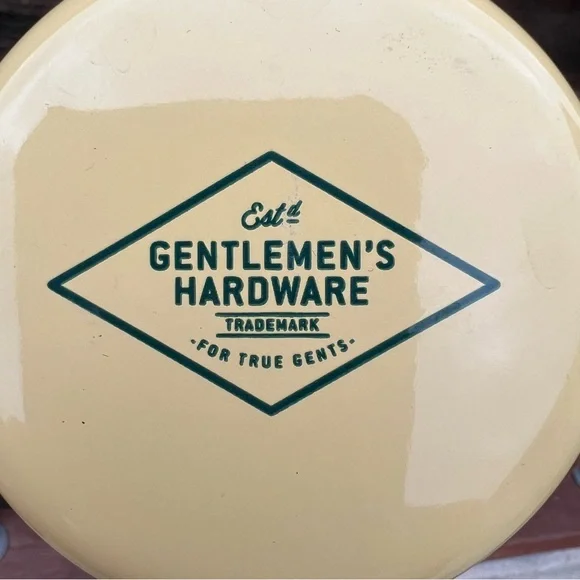 The Gentleman’s Hardware “The Outdoors Is Calling” Enamel Mug – 11 oz - Picture 4 of 7